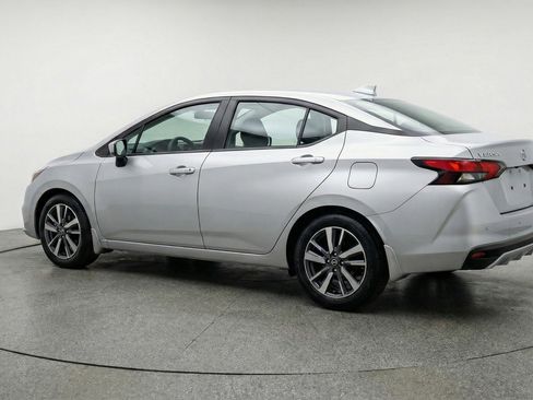 Used 2025 Nissan Versa SV image 6