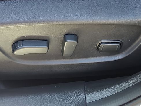 Certified 2019 Nissan Rogue SV AWD/4WD image 25