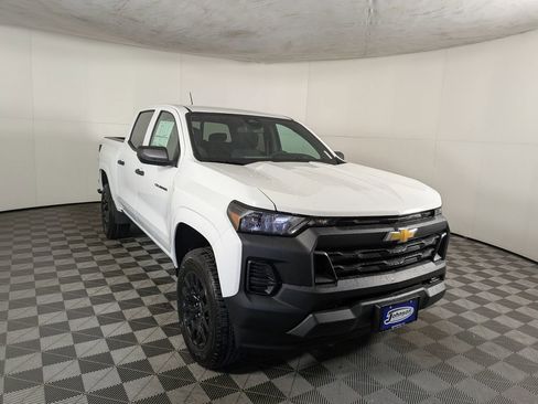 New 2026 Chevrolet Colorado W/T w/ WT Custom Package AWD/4WD image 5