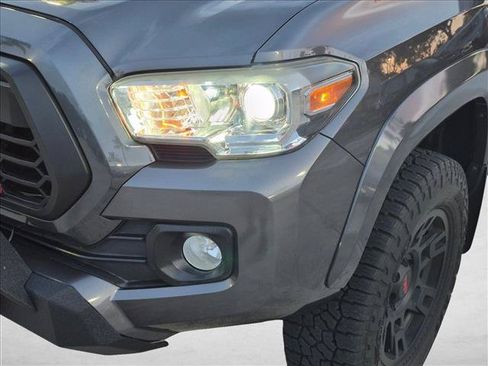 Used 2019 Toyota Tacoma SR5 RWD image 10