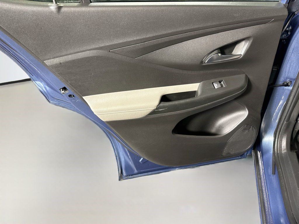 Used 2025 Buick Envista Avenir FWD image 25