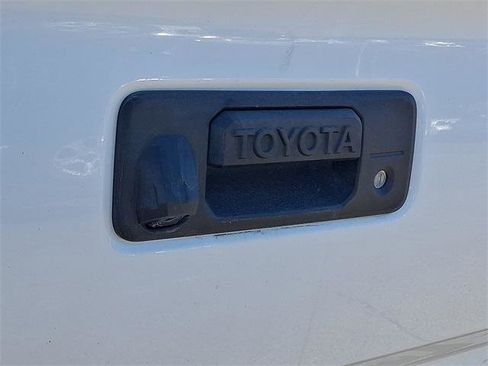 Certified 2018 Toyota Tacoma TRD Sport image 29