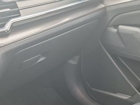 Used 2025 Kia Sportage EX FWD image 17