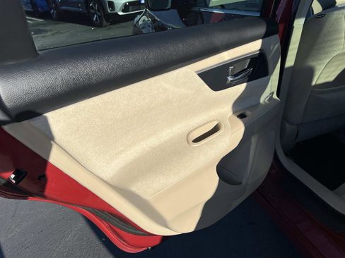 Used 2013 Nissan Altima 2.5 S image 16