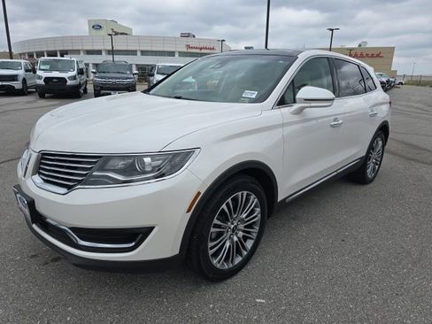 Used 2017 Lincoln MKX Reserve w/ Lincoln MKX Climate Package image 1