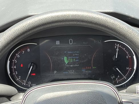 Used 2025 Toyota RAV4 XLE FWD image 13