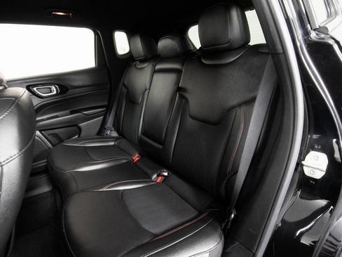 Used 2024 Jeep Compass Trailhawk image 13