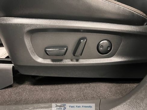 Used 2023 Nissan Pathfinder SL AWD/4WD image 26