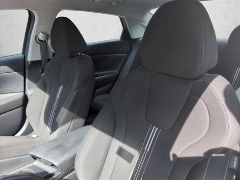 Certified 2023 Hyundai Elantra SEL FWD image 9
