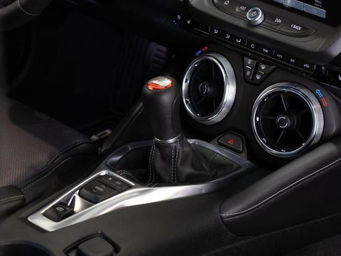 Used 2018 Chevrolet Camaro SS RWD image 23