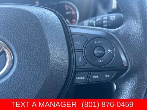 Used 2025 Toyota RAV4 XLE AWD/4WD image 24