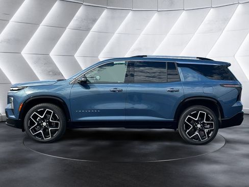 Certified 2025 Chevrolet Traverse High Country FWD image 2