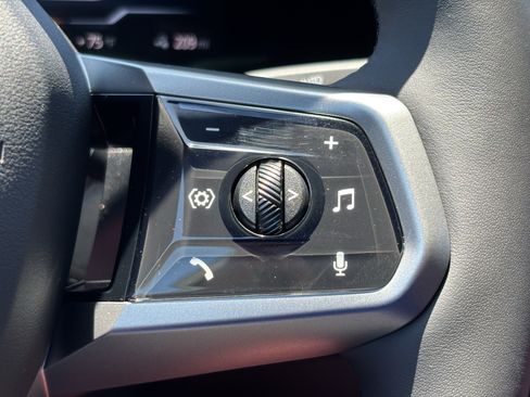 Certified 2025 BMW i5 eDrive40i w/ M Sport Package RWD image 20