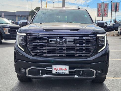 Used 2022 GMC Sierra 1500 Denali Ultimate image 9