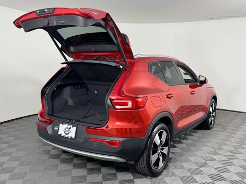 Used 2019 Volvo XC40 T5 Momentum AWD/4WD image 8
