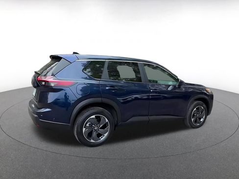 Used 2025 Nissan Rogue SV FWD image 14