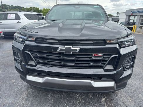 Used 2023 Chevrolet Colorado Z71 w/ Z71 Convenience Package 2 AWD/4WD image 8