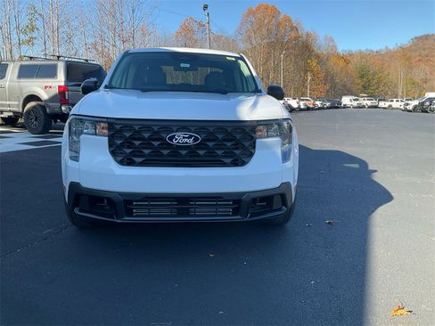 New 2025 Ford Maverick XLT w/ XLT Luxury Package image 2