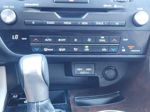 Used 2022 Lexus RX 350 FWD w/ Premium Package image 18