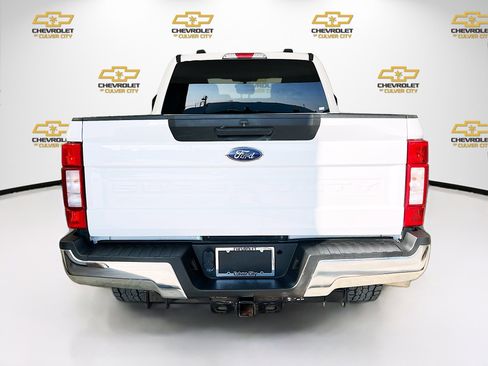 Used 2021 Ford F250 XLT w/ FX4 Off-Road Package image 6