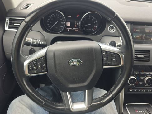 Used 2016 Land Rover Discovery Sport HSE image 11