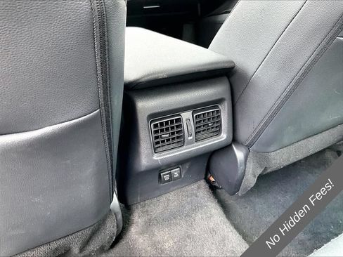 Used 2025 Toyota Camry SE FWD image 29