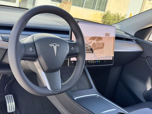 Used 2022 Tesla Model Y Performance AWD/4WD image 20