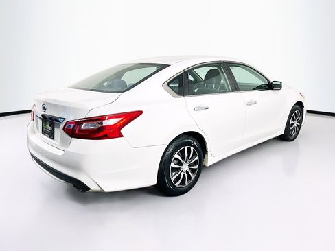 Used 2017 Nissan Altima 2.5 S w/ Power Driver Seat Package image 9