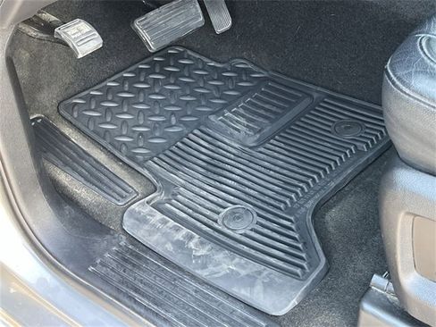 Certified 2018 Chevrolet Silverado 1500 LT w/ LT Convenience Package image 30