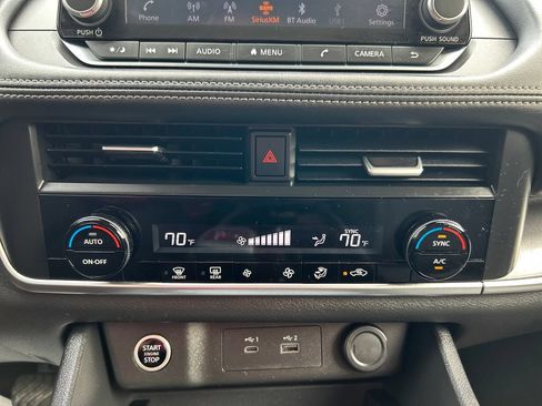 Used 2023 Nissan Rogue SV AWD/4WD image 26
