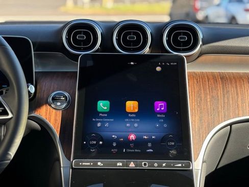 Used 2026 Mercedes-Benz GLC 300 4MATIC image 33