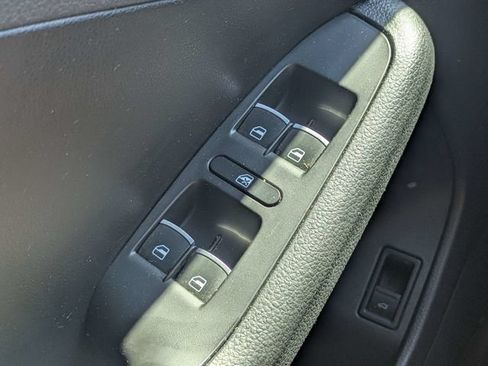 Used 2014 Volkswagen Jetta SE FWD image 21