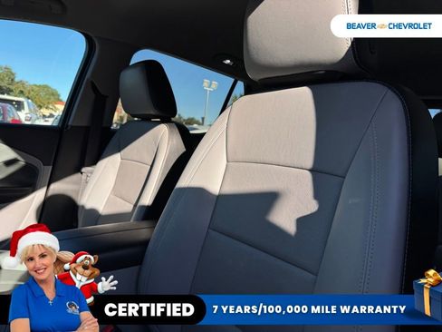 Used 2023 GMC Terrain SLT image 30