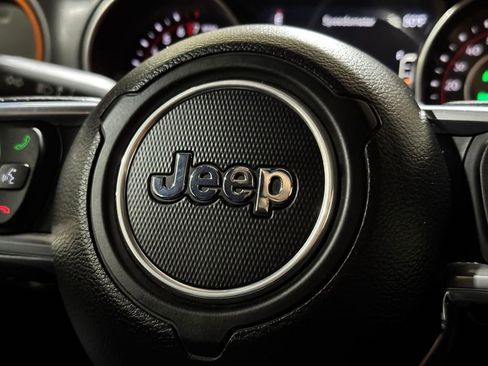 Used 2022 Jeep Gladiator Mojave w/ Trailer Tow Package image 19