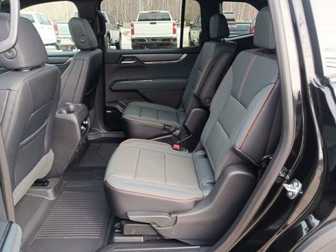 New 2026 GMC Acadia AT4 w/ LPO, Floor Liner Package AWD/4WD image 7