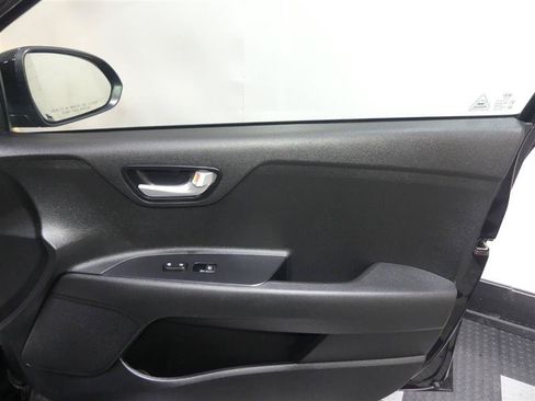 Used 2020 Kia Rio S FWD image 18