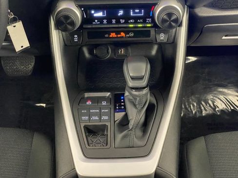 Certified 2025 Toyota RAV4 LE AWD/4WD image 16