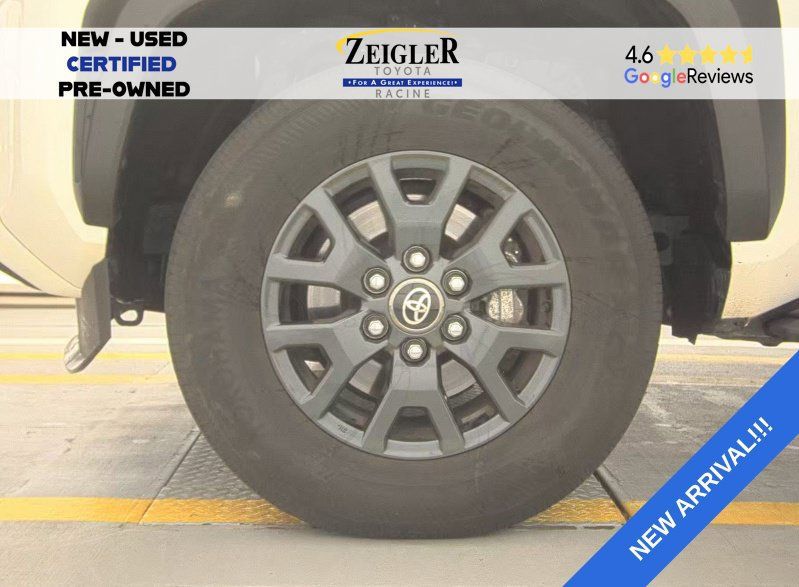 Used 2025 Toyota 4Runner SR5 AWD/4WD image 7