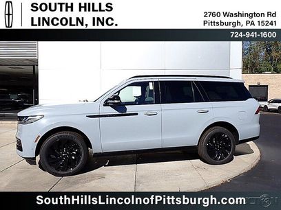 New 2025 Lincoln Navigator Reserve w/ Jet Appearance Package