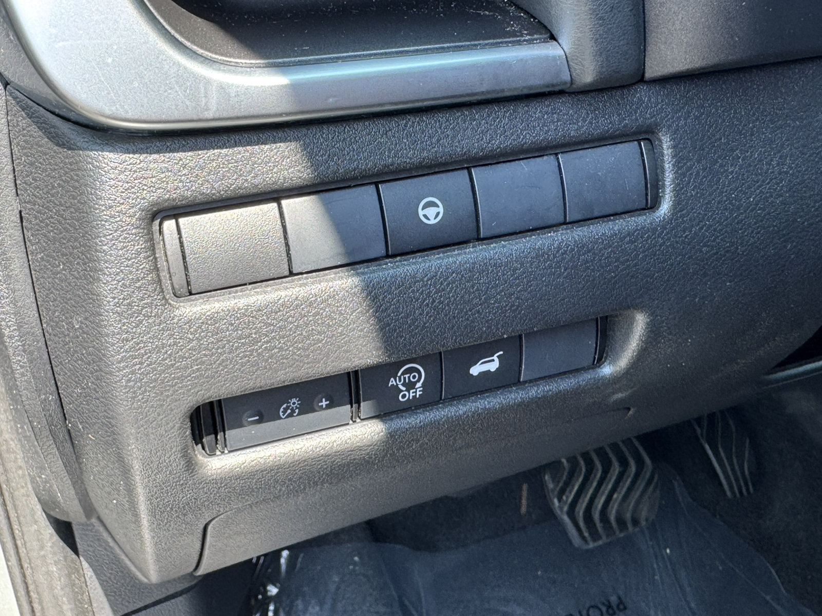 Used 2024 Nissan Rogue SV AWD/4WD image 35