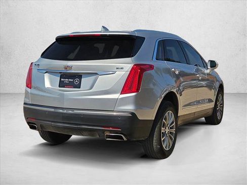 Used 2017 Cadillac XT5 Luxury w/ Driver Awareness Package FWD image 5