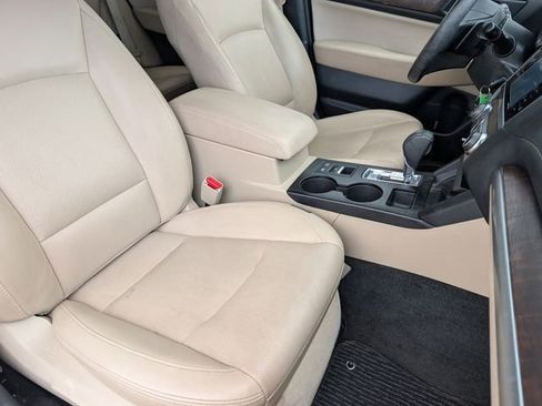 Used 2015 Subaru Outback 2.5i Limited AWD/4WD image 24