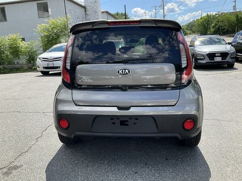 Used 2017 Kia Soul w/ Convenience Package FWD image 5