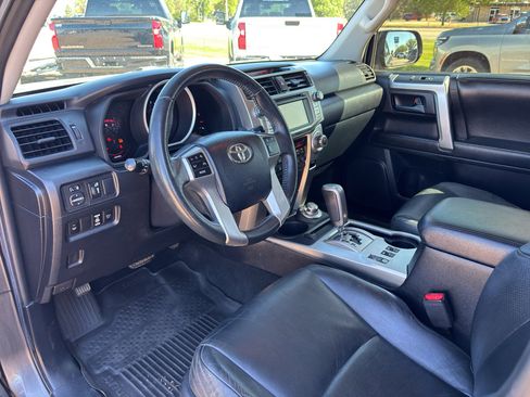 Used 2013 Toyota 4Runner Limited w/ Convenience Pkg AWD/4WD image 11