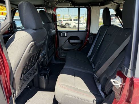 Used 2021 Jeep Wrangler Unlimited Rubicon AWD/4WD image 14