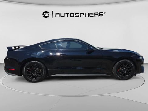 Used 2019 Ford Mustang Coupe RWD image 10
