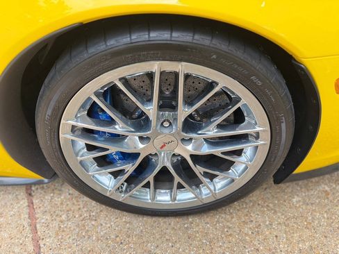 Used 2010 Chevrolet Corvette ZR1 w/ Preferred Equipment Group RWD image 11