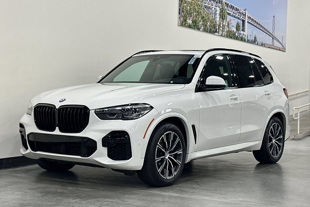Certified 2023 BMW X5 xDrive40i w/ M Sport Package AWD/4WD image 8