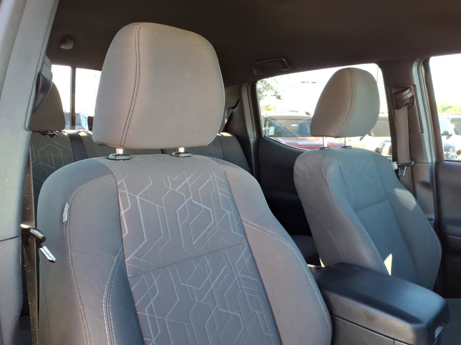 Used 2018 Toyota Tacoma TRD Off-Road w/ Technology Package RWD image 12