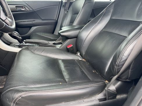 Used 2015 Honda Accord Touring image 18